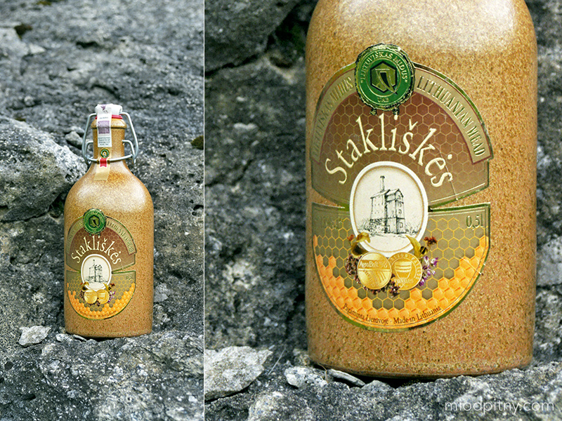 Czwórniako-trójniak Stakliskes (wersja kamionkowa)