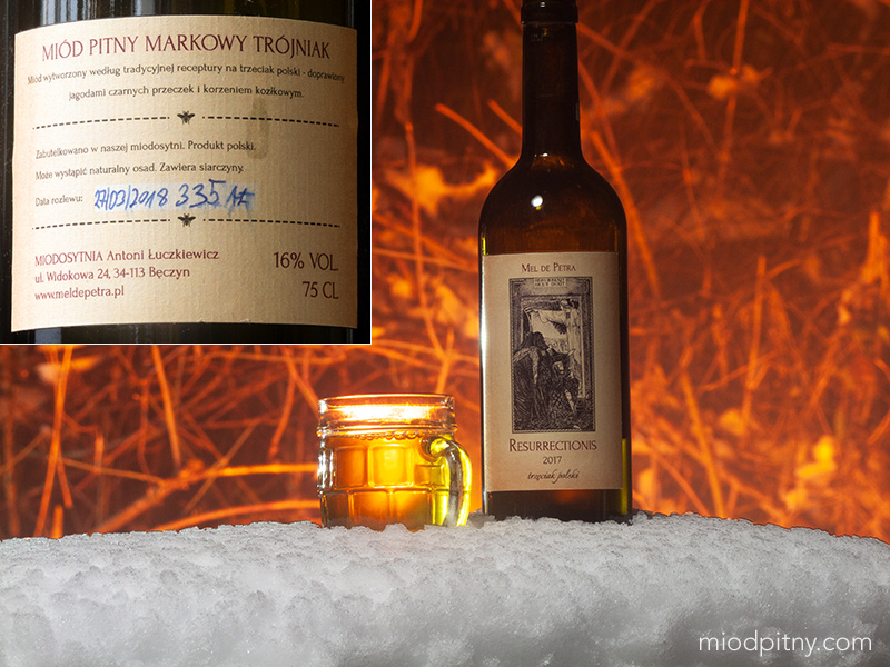 Trójniak markowy Resurrections